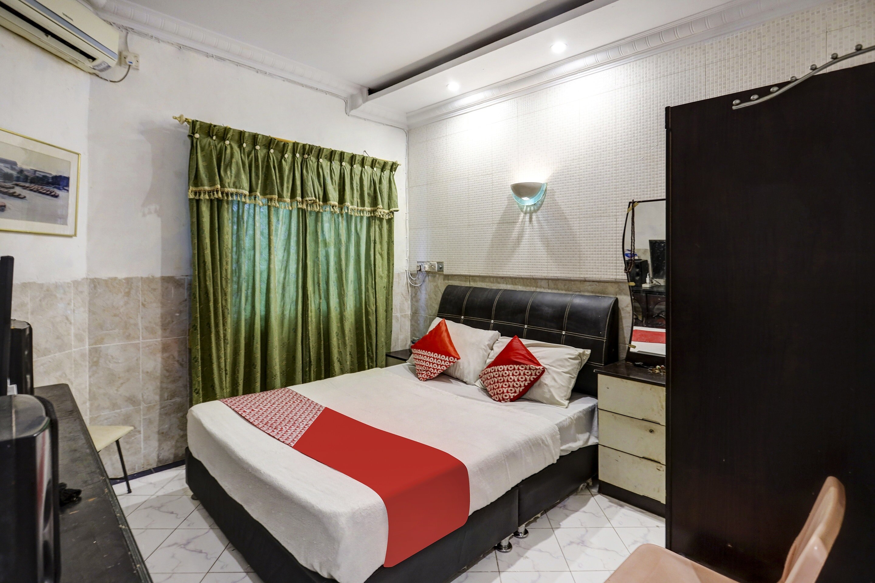 OYO 91195 Manisee 1 Homestay Syariah - Tap to explore photos