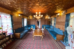 Golden Crown Group Of houseboat, Srinagar