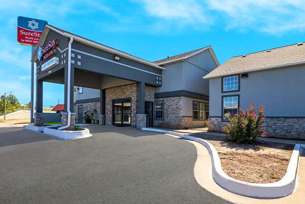 SureStay Plus Hotel by Best Western Tulsa East - Tap to explore photos