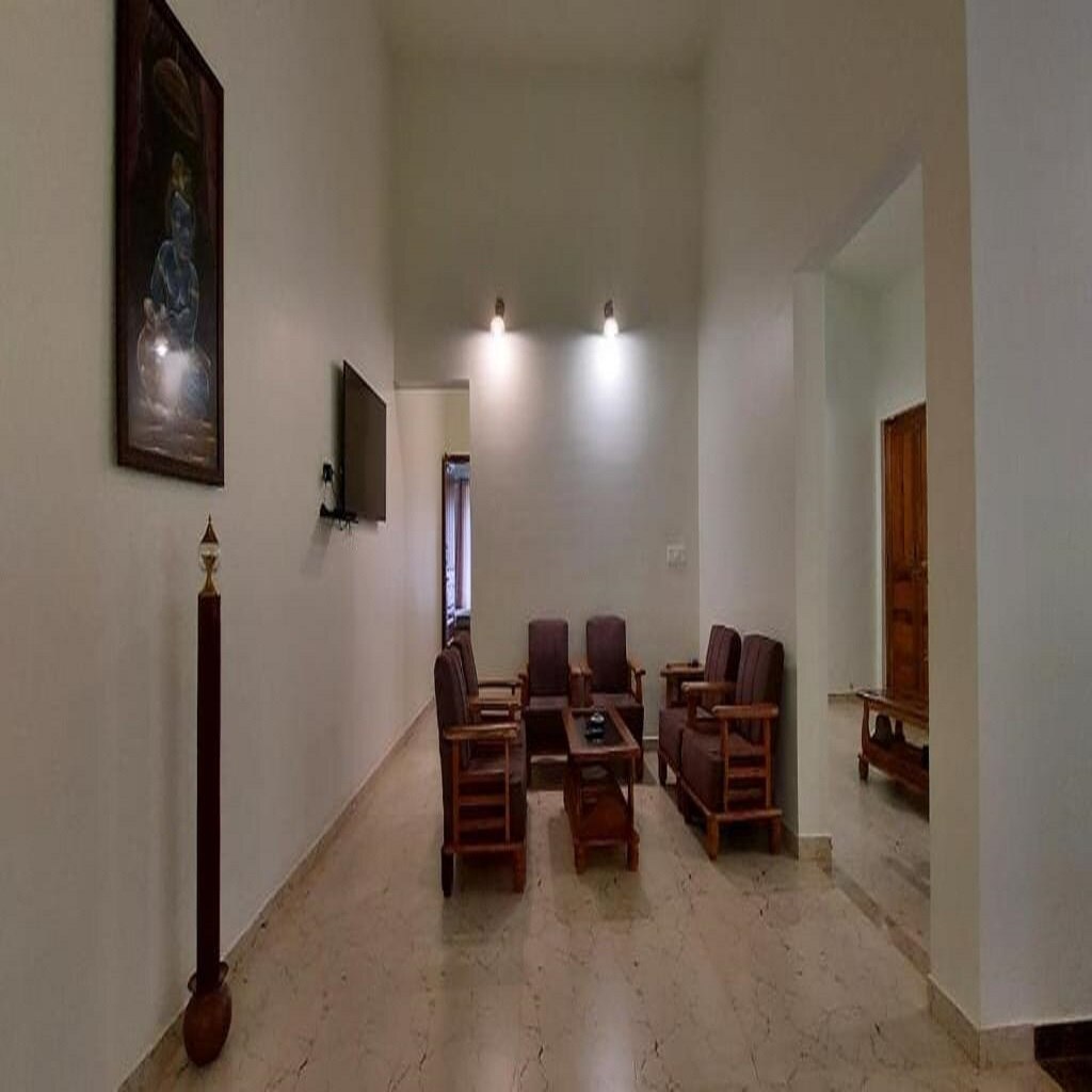 The Forest Haven I Luxury Bungalow near Kanha National Park - Tap to explore photos