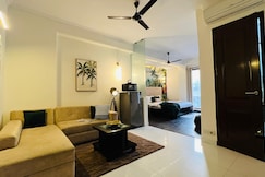 BluO Classic Studio |Green Park Hauz Khas Village, Delhi
