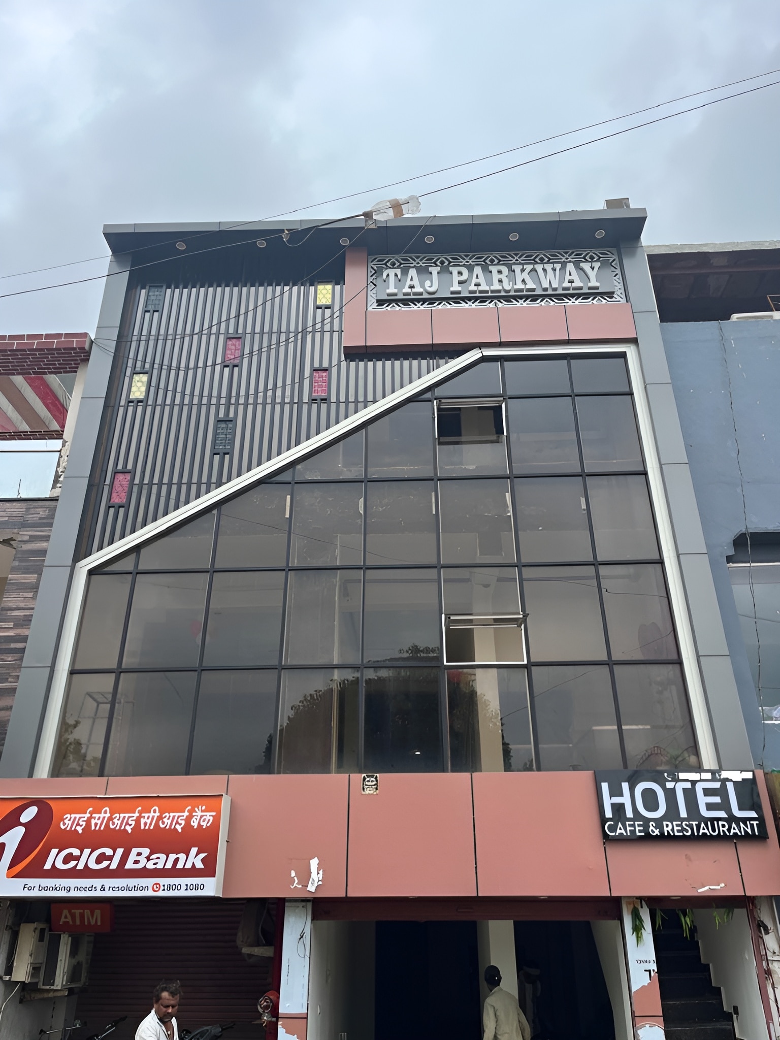 Hotel The Taj Park Way - Tap to explore photos