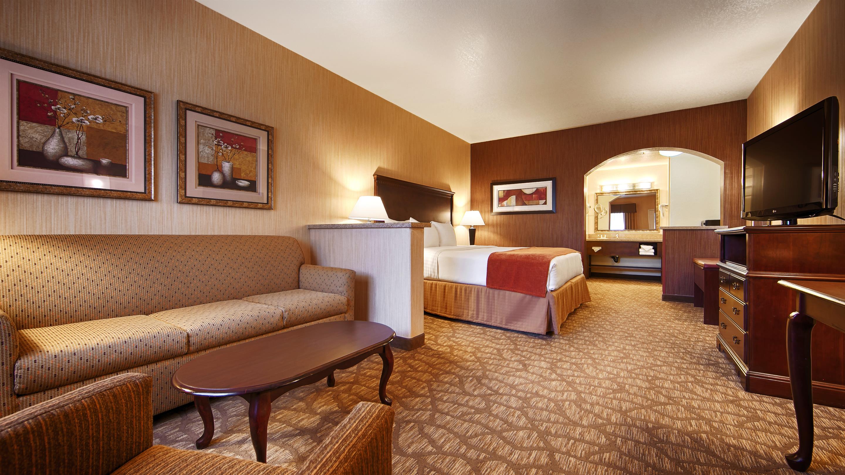 Best Western San Dimas Hotel & Suites - Tap to explore photos