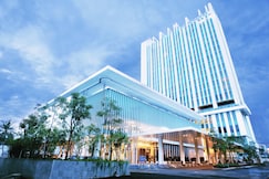 JS Luwansa Hotel and Convention Center, Jakarta