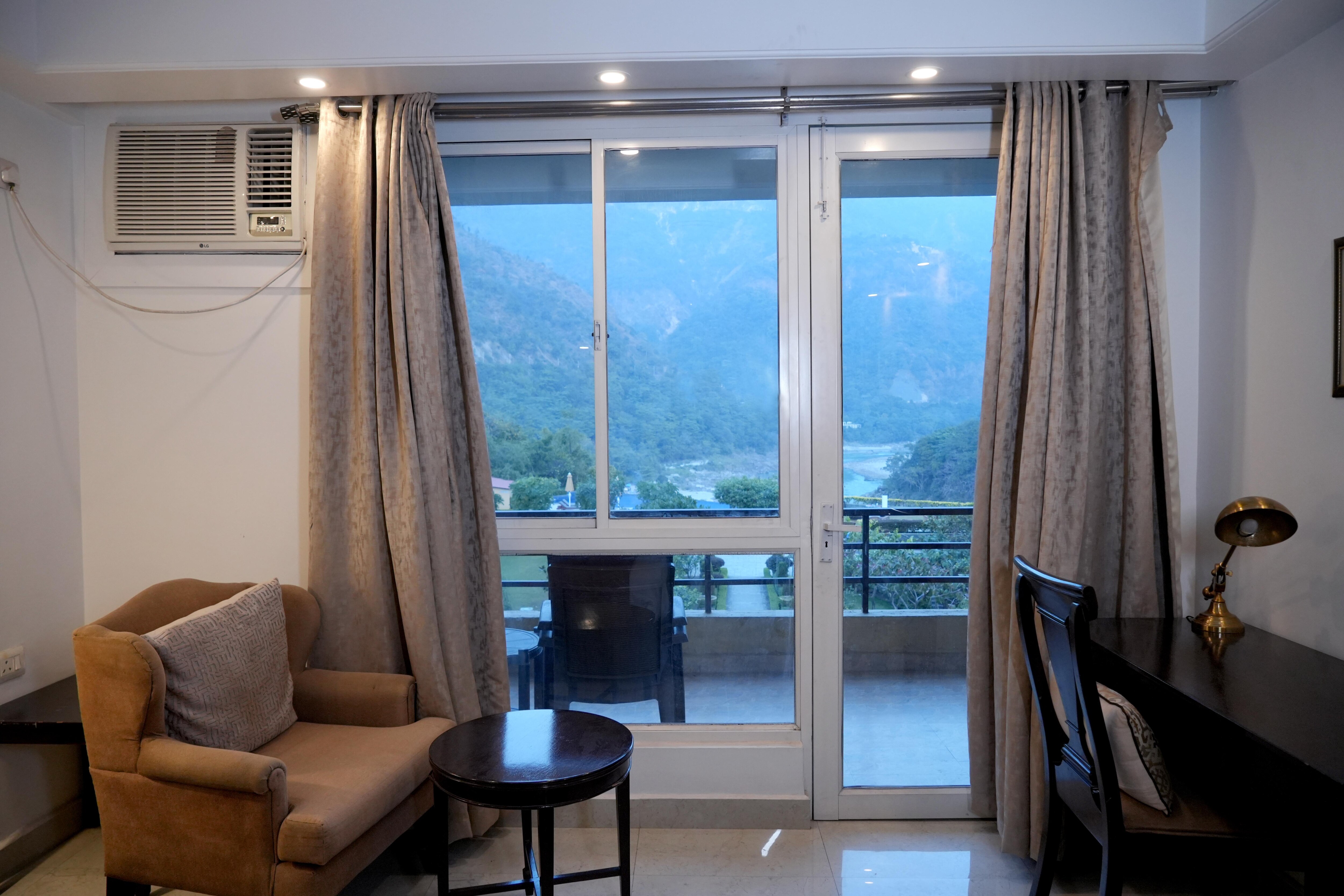 Aloha on the Ganges 2 BHK Apartment - Tap to explore photos