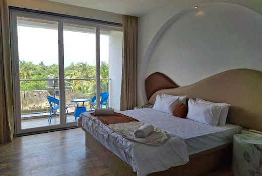 Palette The Moon Hotel Goa