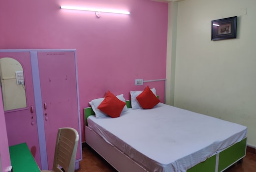 Anand Villa near Shakarpur, Delhi