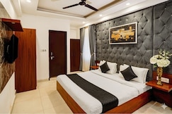 Calabash Luxury Villa, Delhi