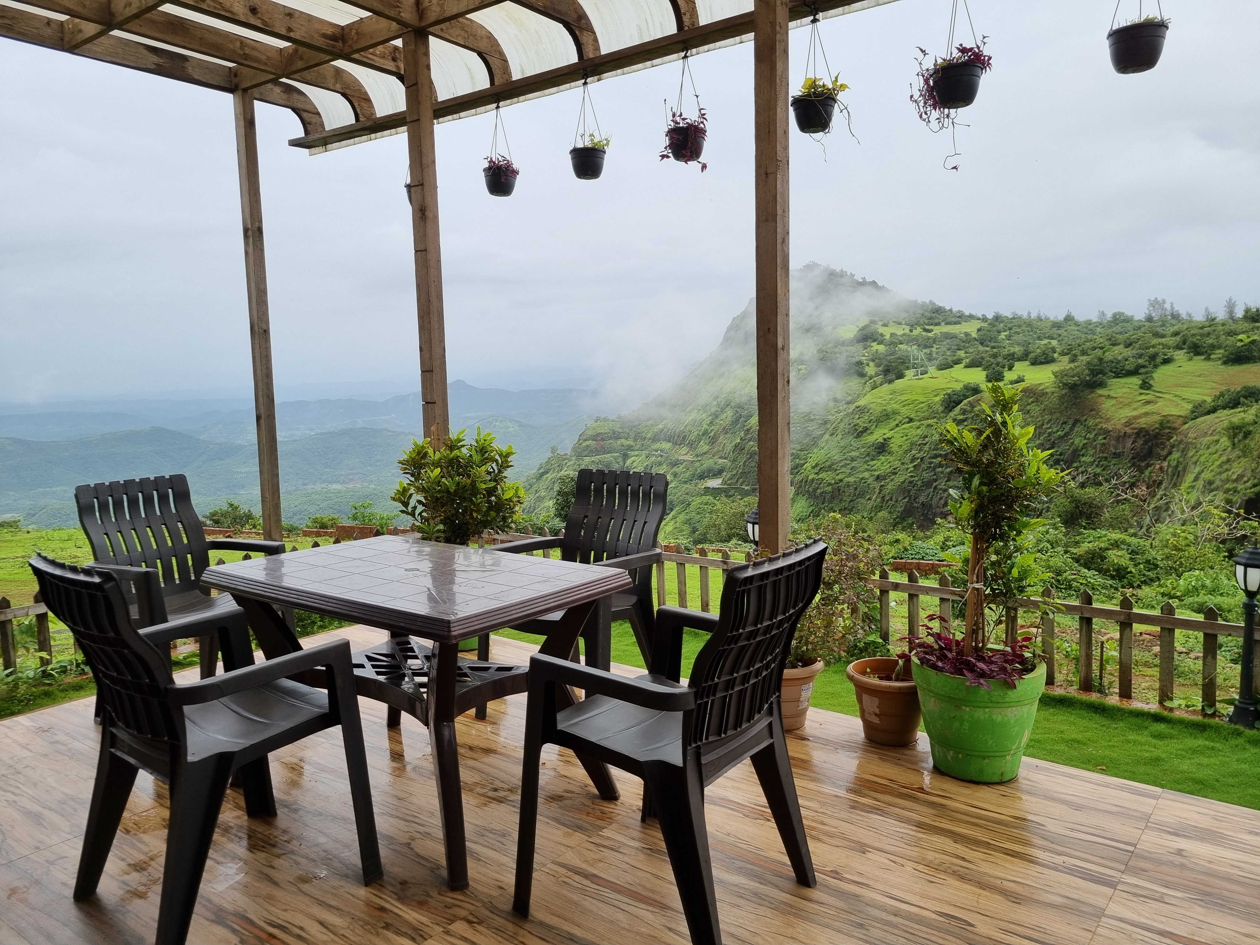 Valley view home Stay - Tap to explore photos