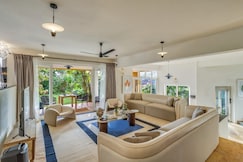 Sea View 6BHK Villa | Pool Lift Terrace by Savera Stays, Goa