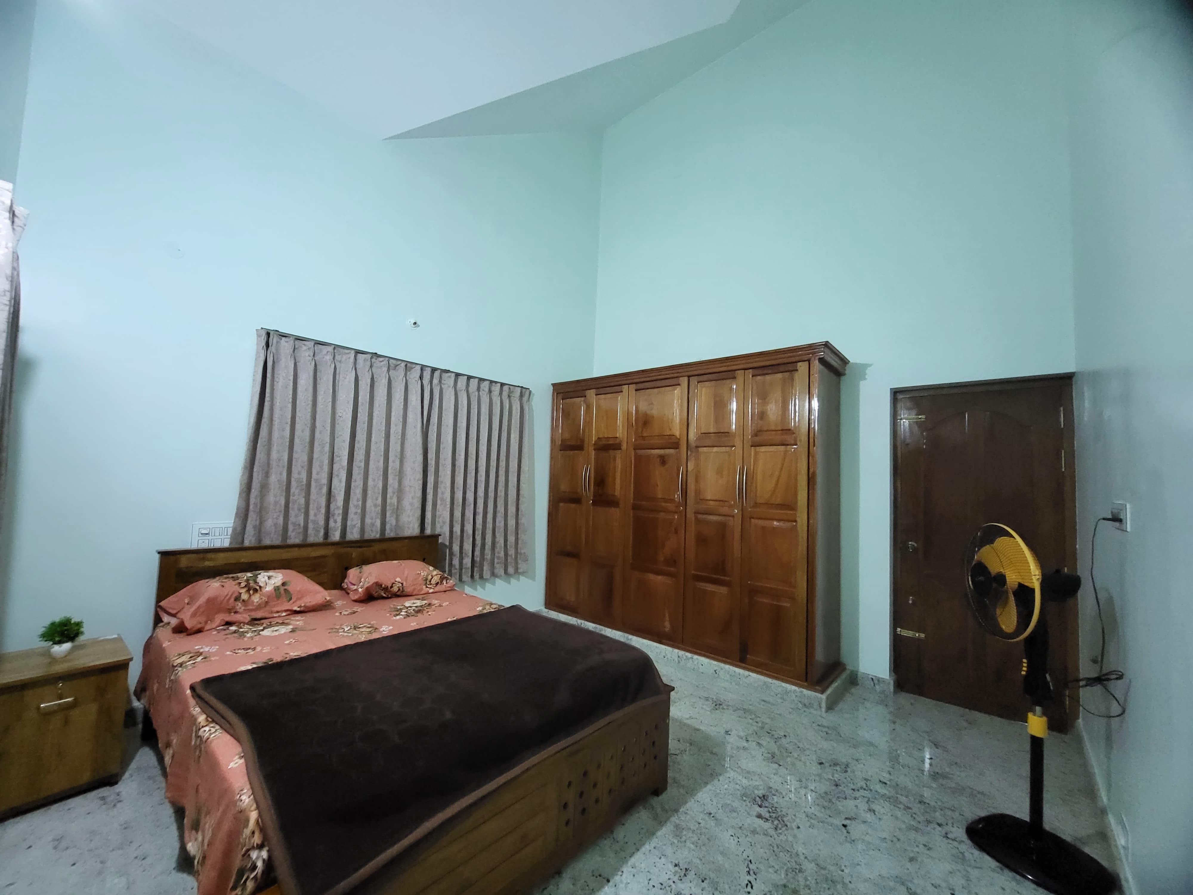 SLV Homestay - Tap to explore photos