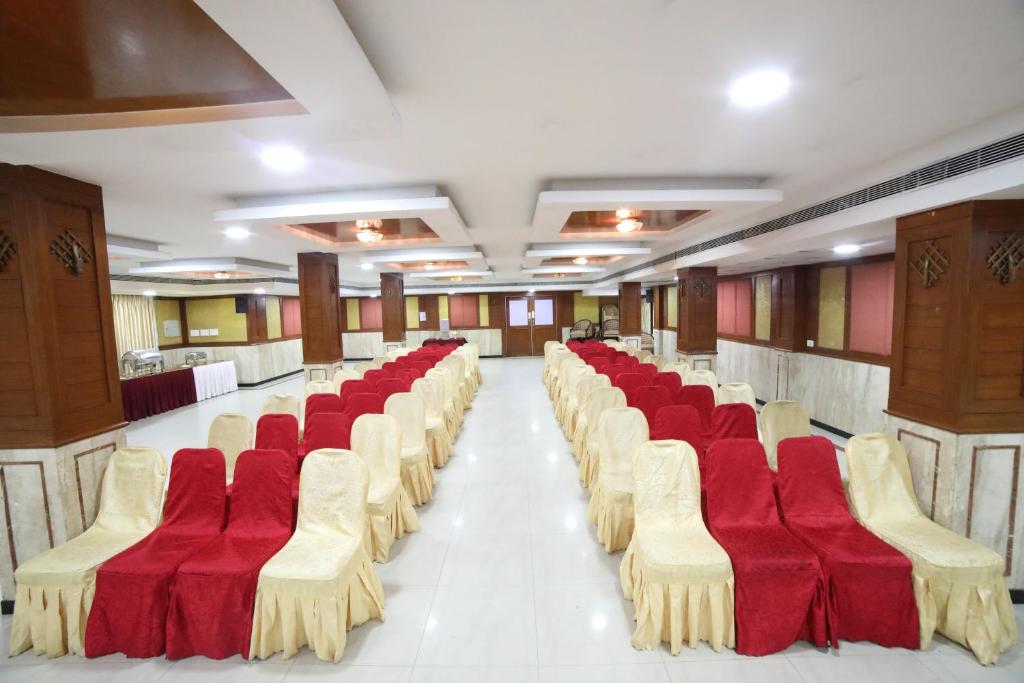 Maple Tree Hotels Best Rates On Chennai Hotel Deals Reviews Photos