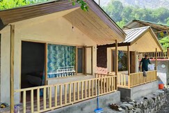 Manali Adventure Stay & Cafe, Manali