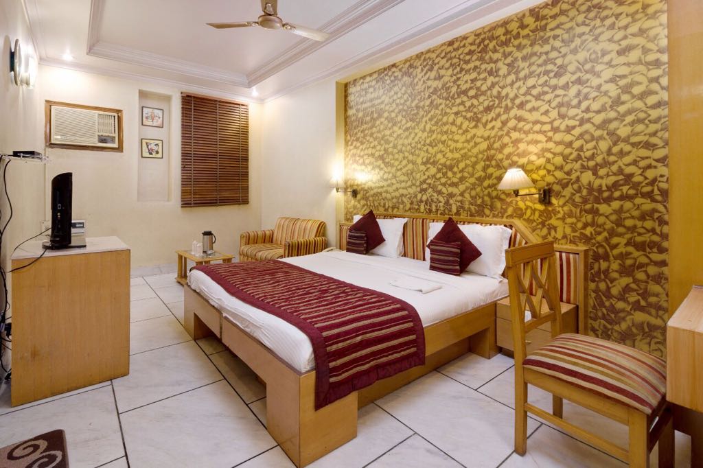 HOTEL SINGH INTERNATIONAL - NEW DELHI - Tap to explore photos