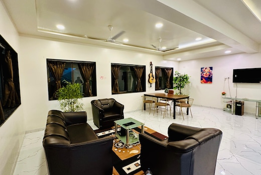 The Moonstone 4bhk lake view Jadhavwadi