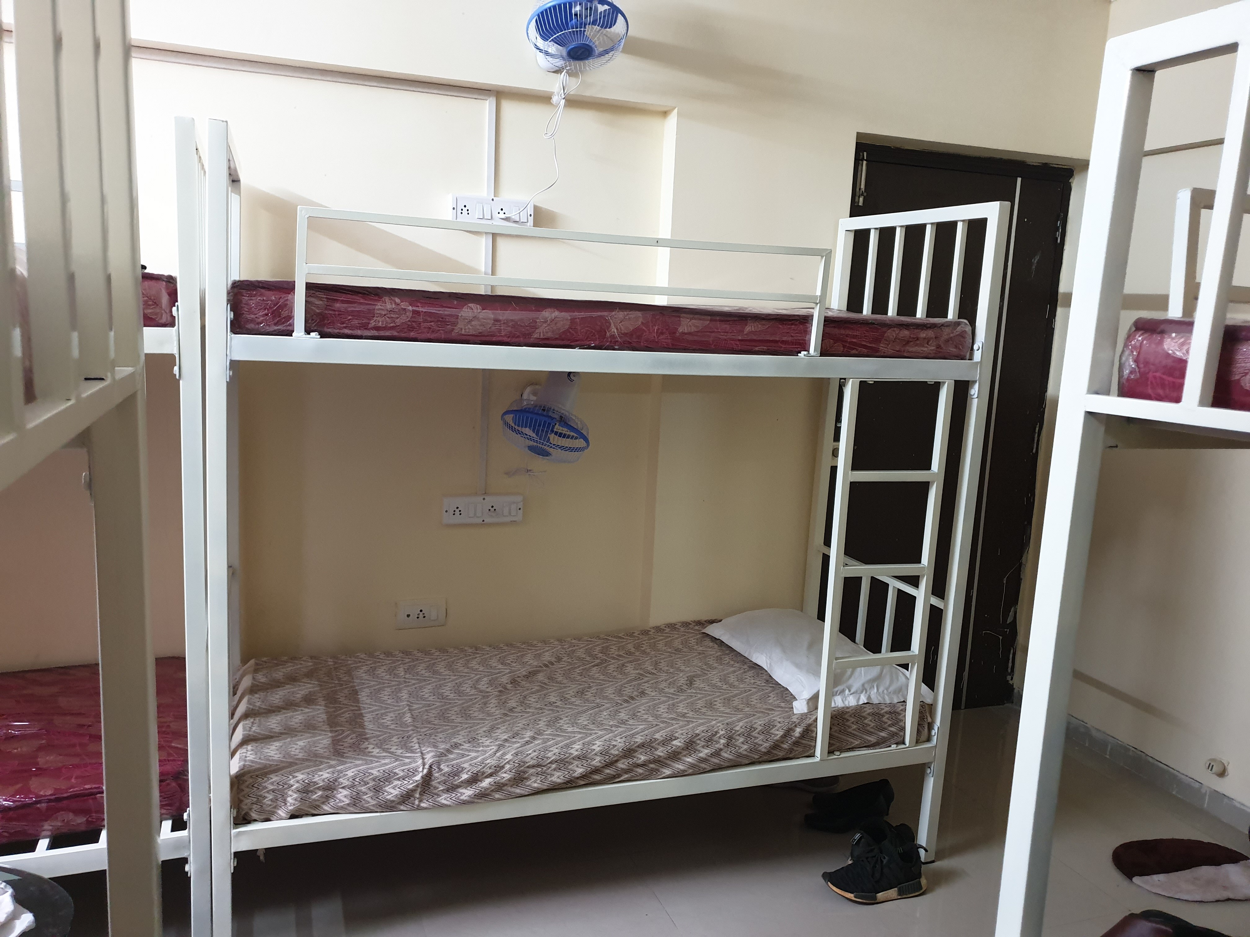 Sunny's Boy's Hostel - Tap to explore photos