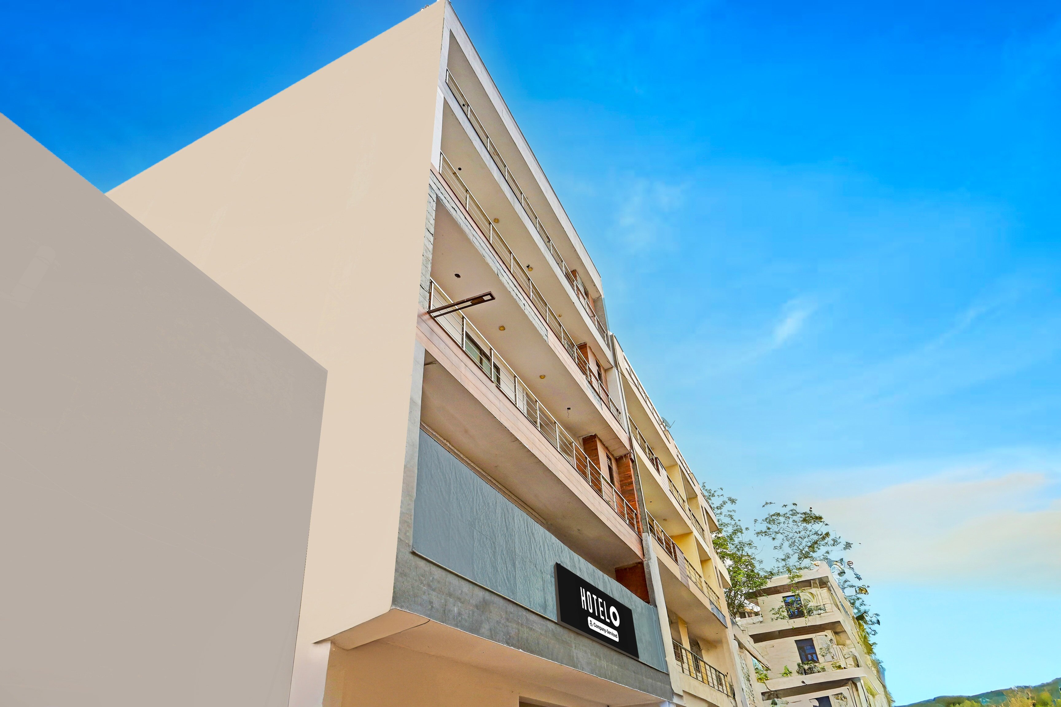 Super Hotel O Shalimar Bagh Max Hospital - Tap to explore photos