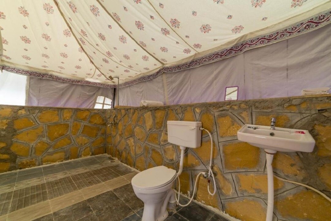 Kingfisher Desert Camps - Tap to explore photos