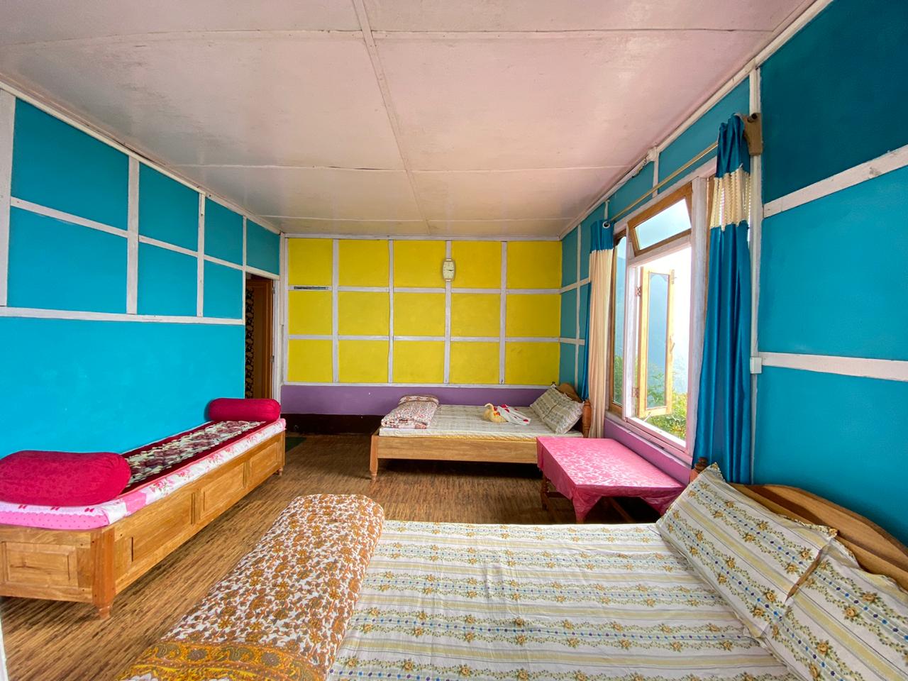 AKTA HOMESTAY - Tap to explore photos