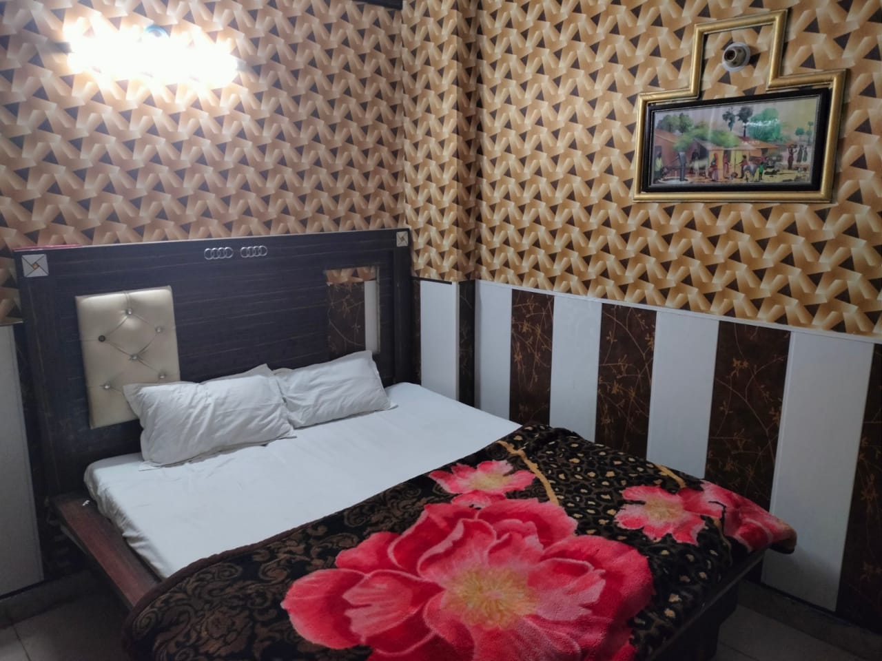 Asha Palace By WB Hotels Kanpur - Tap to explore photos