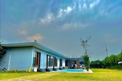Apple green luxury farm house, Gurgaon