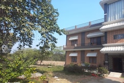 Hotel Gayatri Palace, Robertsganj