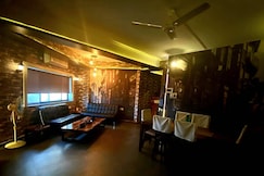 Lovely interior Flat With Parking on VIP road, Ranchi