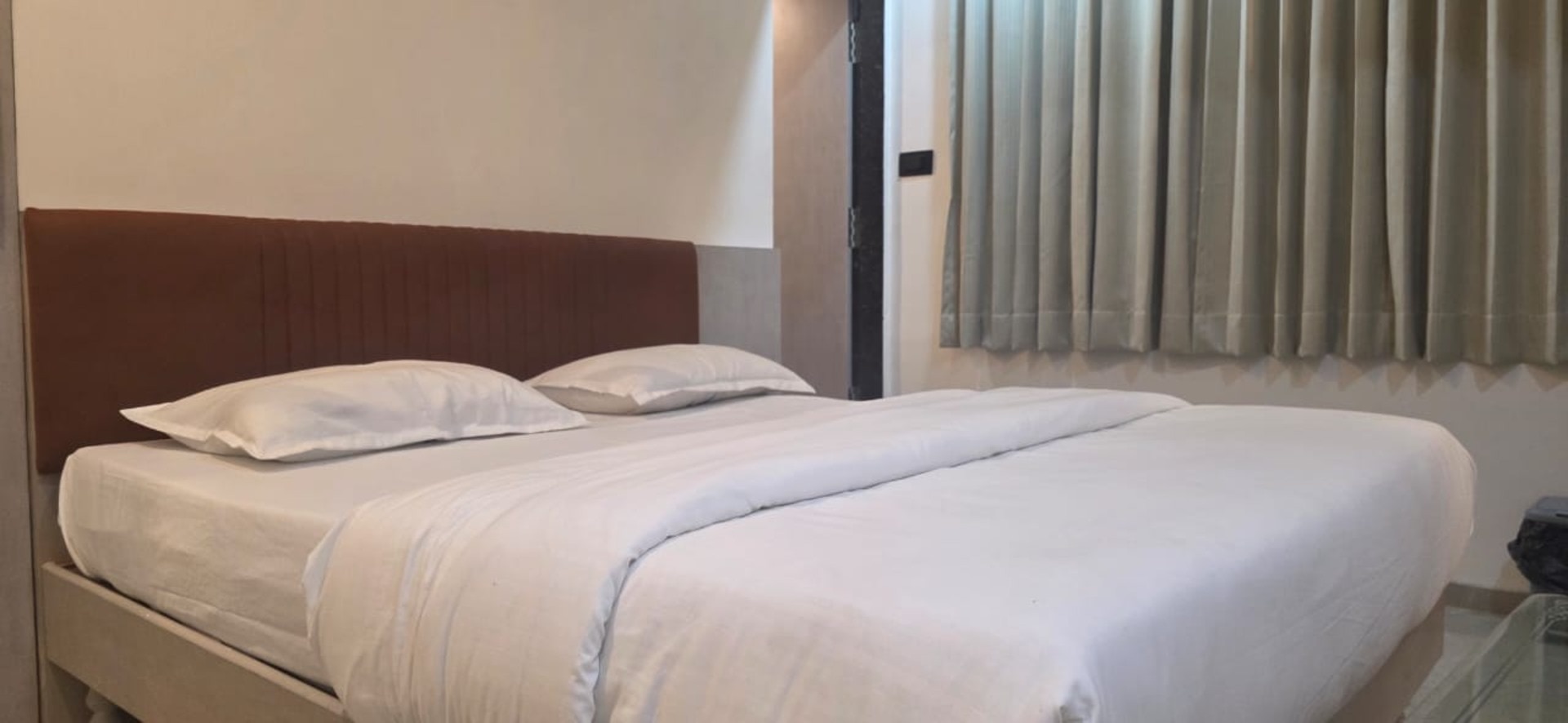 Hotel Radhika Lodging 5