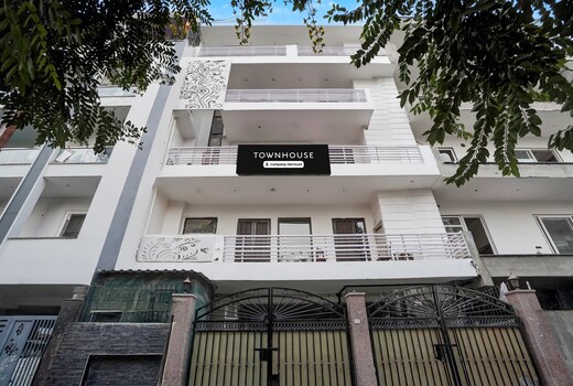 Townhouse Sector 46 Huda Market