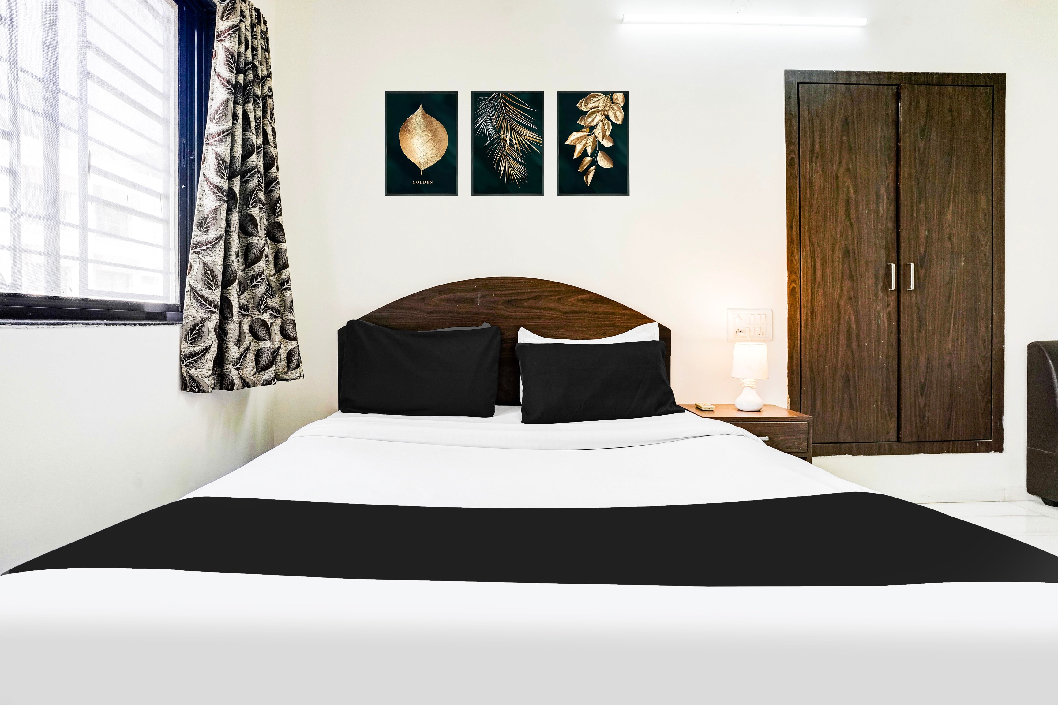 Hotel O Nashik Near Vijay Mamta Theatre Formerly Sahara Inn - Tap to explore photos