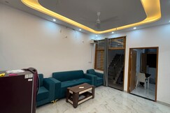 My STAY AirBNB 2& 4Bhk entire  villa/Apt  GF floor, Jaipur