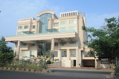 HOTEL GRAND MEHFIL, Amravati