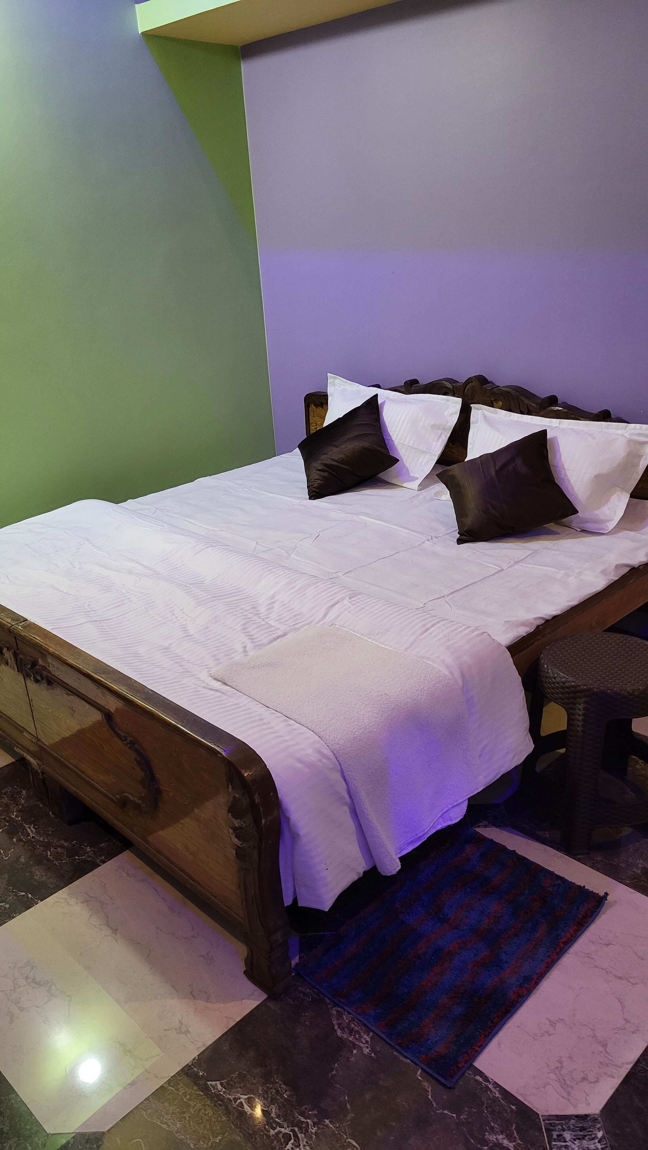 S.N HOME STAY - Tap to explore photos