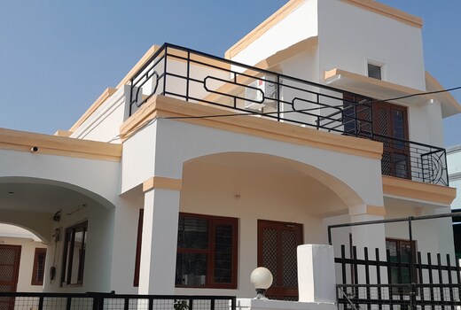 DP'S HOUSE