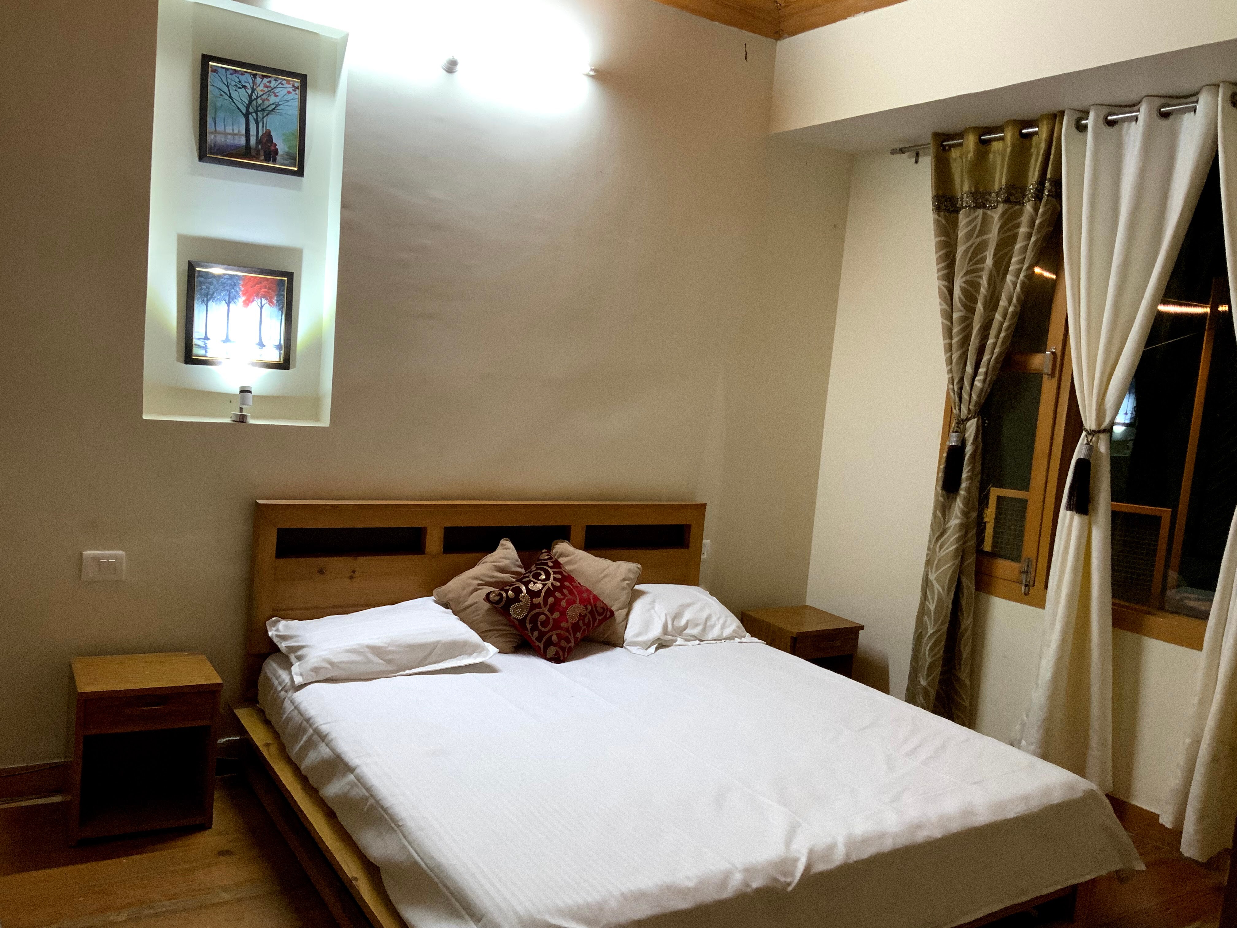 Dharini Cottages- 3BHK Luxurious Stay - Tap to explore photos