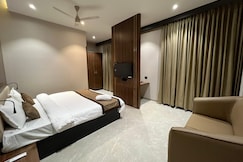 Hotel  Purnima Regency Dhule, Dhule