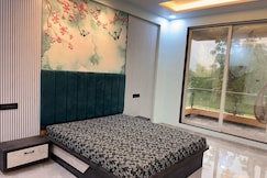 Swapnashrushti, Karjat