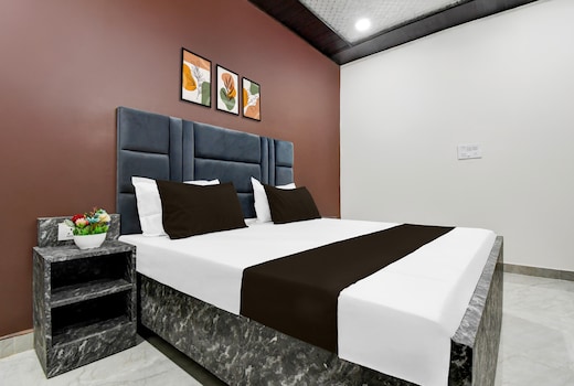 Hotel O EVER GREEN CLARKS INN