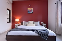 MYS Royal Haus Luxurious 3 Bedroom Apartment with A C and 50 TV, Mysore