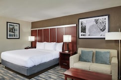 DoubleTree by Hilton Raleigh Crabtree Valley, Wake