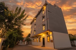 FabHotel Rajhans, Gurgaon