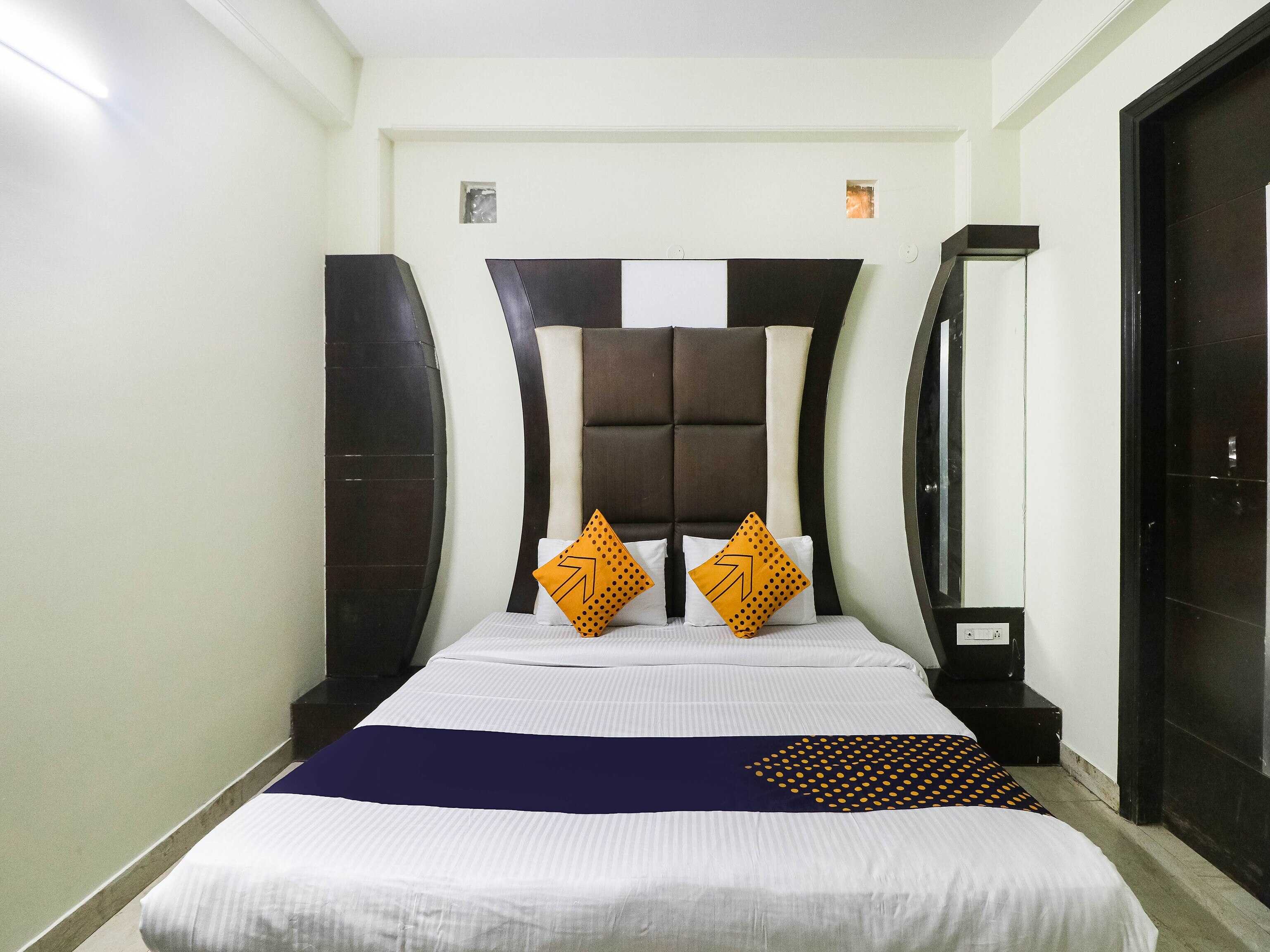 SPOT ON Hotel Grace Near Star Mall - Tap to explore photos