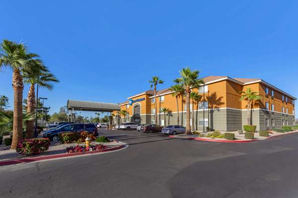 Best Western North Phoenix Hotel - Tap to explore photos