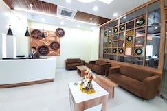 Hotel Almond, Jalna