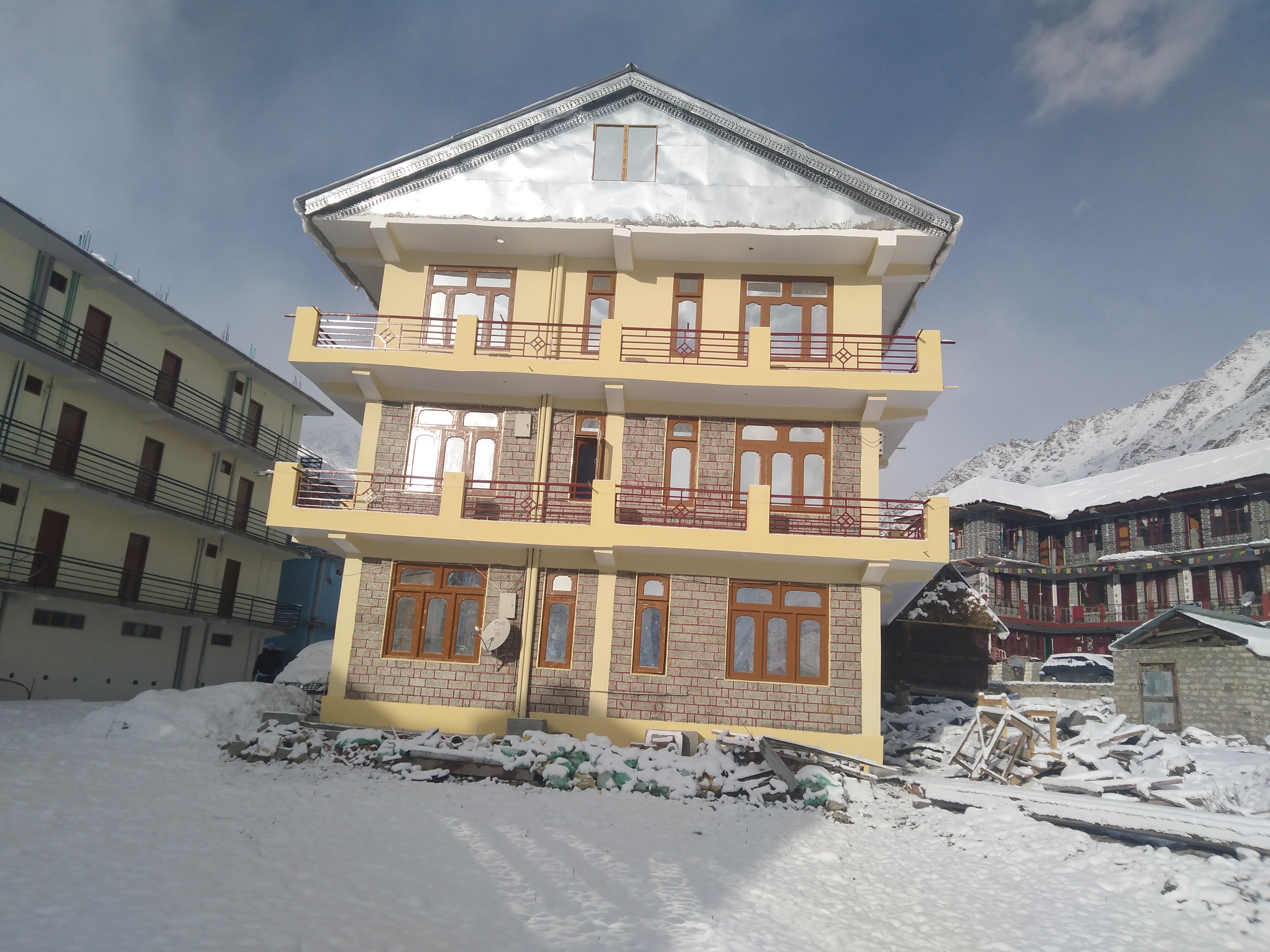 sunny snow view resort  - Tap to explore photos
