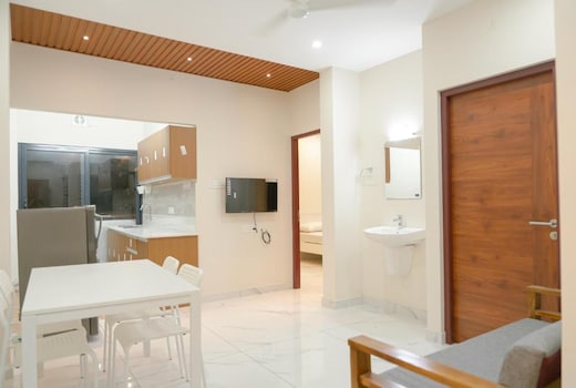 Izel Casa