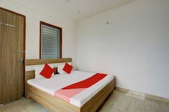 Hotel O Shaheed Bhagat Singh Inter College Formerly Wave Inn, Dadri