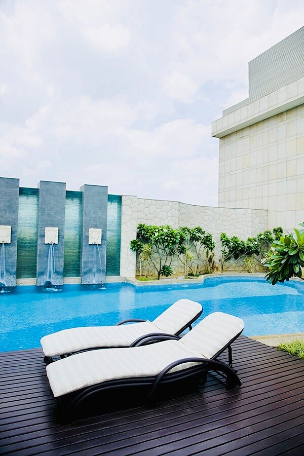 Noida Mid-Highway Studio Apartment with Wi-fi & Tv - Tap to explore photos