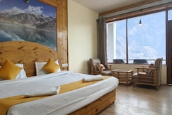 Cliffside Hotel and Cafe, Manali