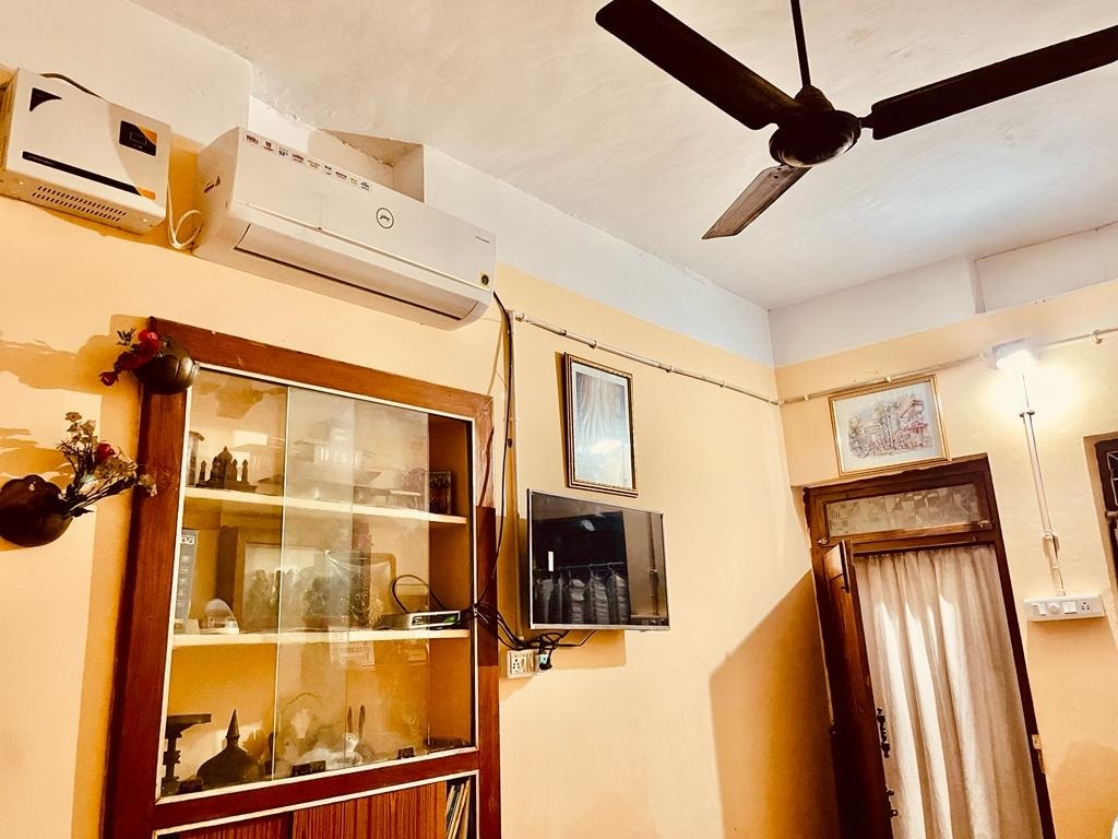 Delux Double Bedroom  - Swarna Bhavan - Tap to explore photos